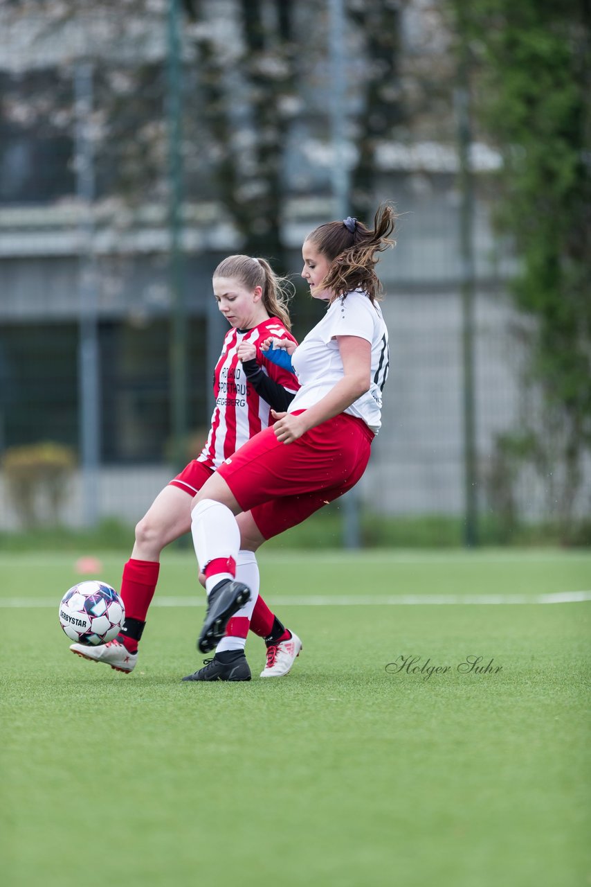 Bild 123 - wBJ SV Wahlstedt - TuS Tensfeld : Ergebnis: 0:0